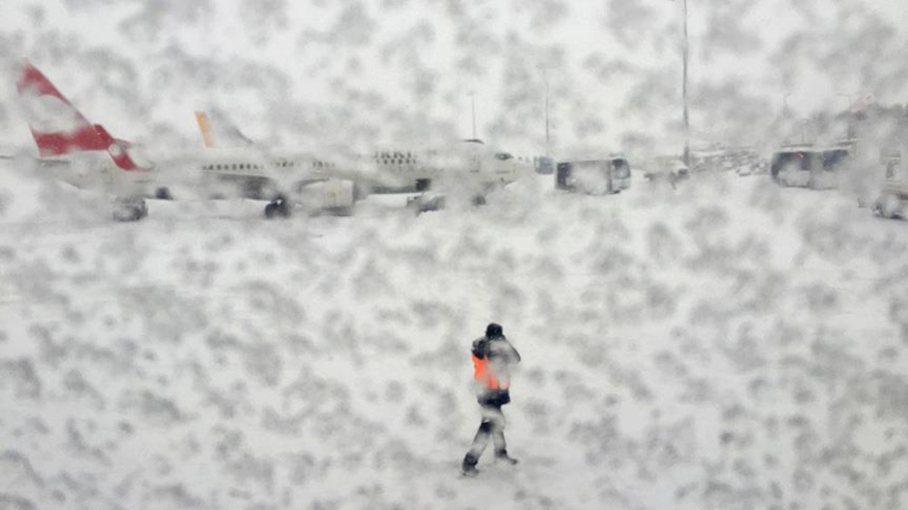 Uçuşlara kar engeli: Yüzde 15 azalacak